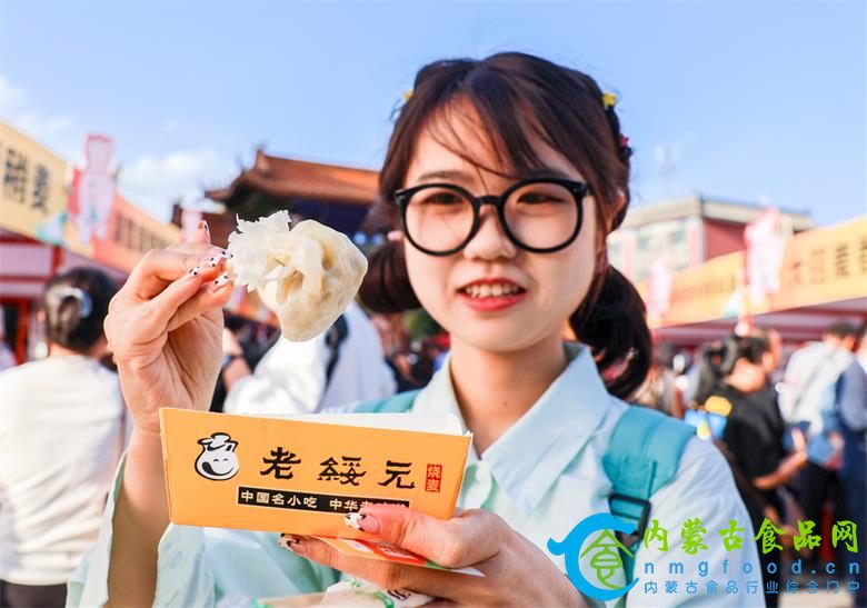 准备品尝烧卖。6D0A5225.jpg